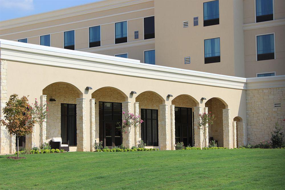 Hotel Arkansas Convention Center By Ihg
